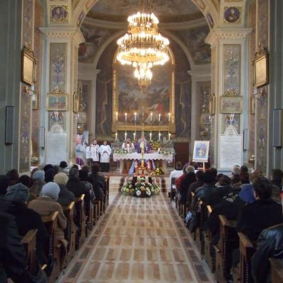2 noiembrie: Iaşi: Liturghie cu requiem in catedrala "Adormirea Maicii Domnului" şi rugăciuni pentru răposaţi la cimitirul "Eternitatea" din Iaşi