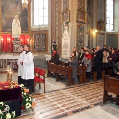 2 noiembrie: Iaşi: Liturghie cu requiem in catedrala "Adormirea Maicii Domnului" şi rugăciuni pentru răposaţi la cimitirul "Eternitatea" din Iaşi