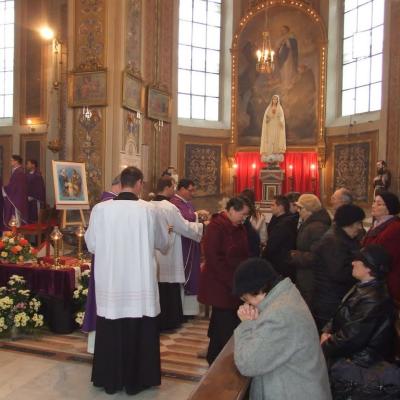 2 noiembrie: Iaşi: Liturghie cu requiem in catedrala "Adormirea Maicii Domnului" şi rugăciuni pentru răposaţi la cimitirul "Eternitatea" din Iaşi