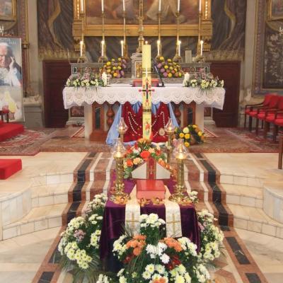 2 noiembrie: Iaşi: Liturghie cu requiem in catedrala "Adormirea Maicii Domnului" şi rugăciuni pentru răposaţi la cimitirul "Eternitatea" din Iaşi