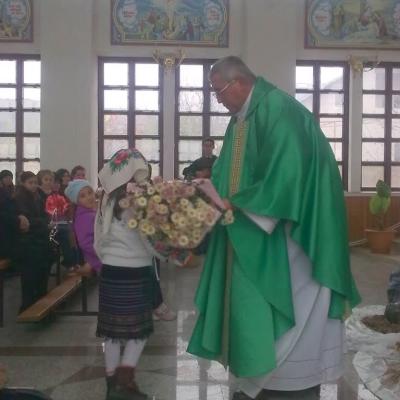 6 noiembrie: Valea Mică: Ziua Recoltei şi a Recunoştinţei