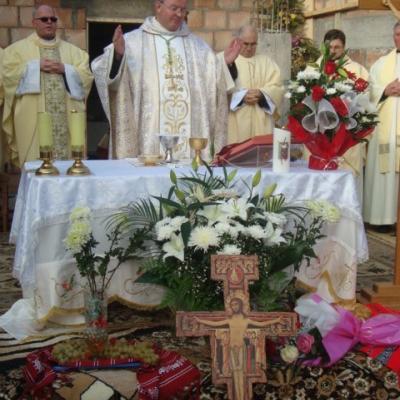 20 noiembrie: Bogdăneşti: Sfinţirea pietrei de temelie a noii biserici