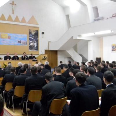 26 noiembrie: Iaşi: La 55 de ani de la redeschiderea secţiei române a Institutului Teologic Romano-Catolic