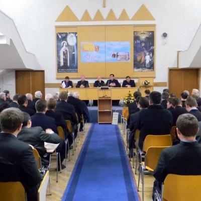 26 noiembrie: Iaşi: La 55 de ani de la redeschiderea secţiei române a Institutului Teologic Romano-Catolic