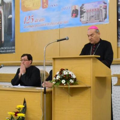 26 noiembrie: Iaşi: La 55 de ani de la redeschiderea secţiei române a Institutului Teologic Romano-Catolic