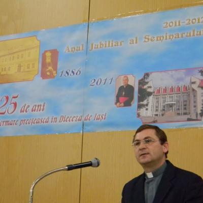 26 noiembrie: Iaşi: La 55 de ani de la redeschiderea secţiei române a Institutului Teologic Romano-Catolic