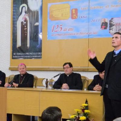26 noiembrie: Iaşi: La 55 de ani de la redeschiderea secţiei române a Institutului Teologic Romano-Catolic
