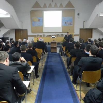 26 noiembrie: Iaşi: La 55 de ani de la redeschiderea secţiei române a Institutului Teologic Romano-Catolic
