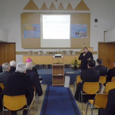26 noiembrie: Iaşi: La 55 de ani de la redeschiderea secţiei române a Institutului Teologic Romano-Catolic