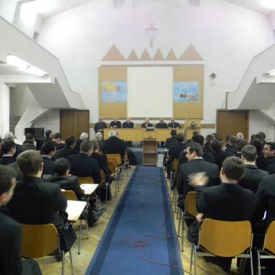 26 noiembrie: Iaşi: La 55 de ani de la redeschiderea secţiei române a Institutului Teologic Romano-Catolic