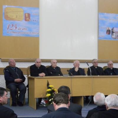 26 noiembrie: Iaşi: La 55 de ani de la redeschiderea secţiei române a Institutului Teologic Romano-Catolic