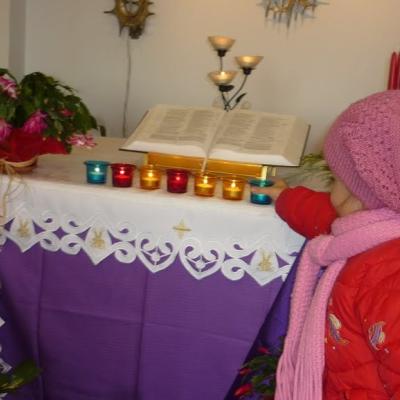26 noiembrie: Oţeleni: Un Advent binecuvântat