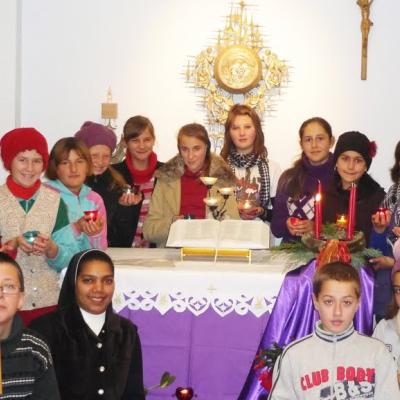 26 noiembrie: Oţeleni: Un Advent binecuvântat