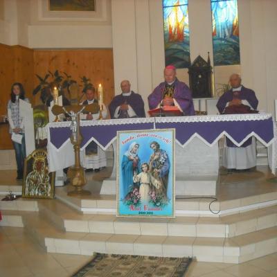 3 decembrie: Moineşti: Episcopul Aurel Percă la depunerea adeziunii în Acţiunea Catolică