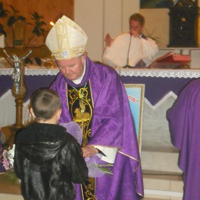 3 decembrie: Moineşti: Episcopul Aurel Percă la depunerea adeziunii în Acţiunea Catolică