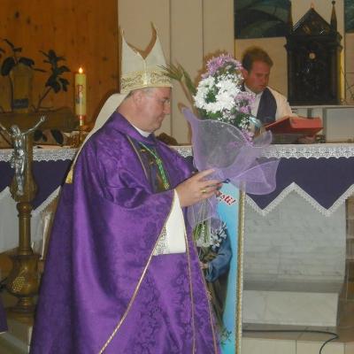 3 decembrie: Moineşti: Episcopul Aurel Percă la depunerea adeziunii în Acţiunea Catolică