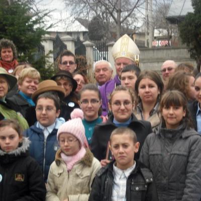 3 decembrie: Moineşti: Episcopul Aurel Percă la depunerea adeziunii în Acţiunea Catolică