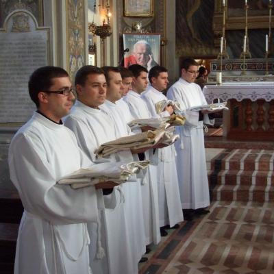 8 decembrie: Iaşi: Au fost sfinţiţi 14 diaconi