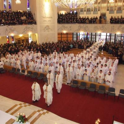 8 decembrie: Iaşi: Au fost sfinţiţi 14 diaconi