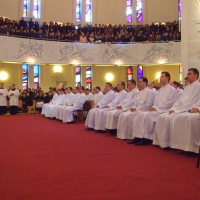 8 decembrie: Iaşi: Au fost sfinţiţi 14 diaconi