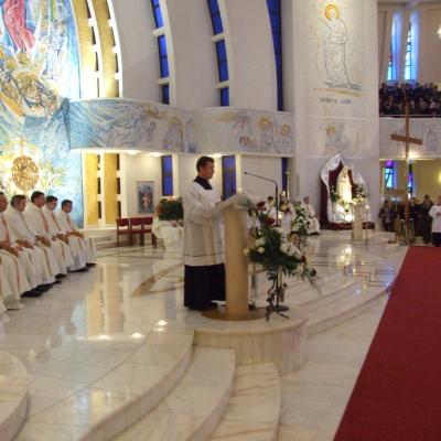 8 decembrie: Iaşi: Au fost sfinţiţi 14 diaconi