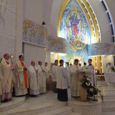8 decembrie: Iaşi: Au fost sfinţiţi 14 diaconi