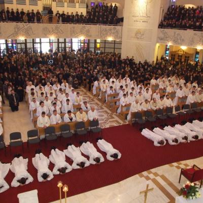 8 decembrie: Iaşi: Au fost sfinţiţi 14 diaconi