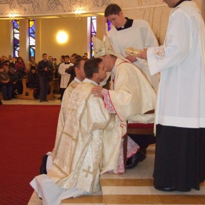 8 decembrie: Iaşi: Au fost sfinţiţi 14 diaconi