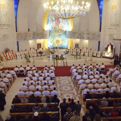 8 decembrie: Iaşi: Au fost sfinţiţi 14 diaconi