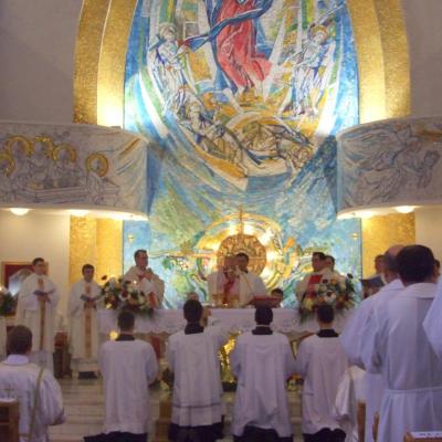 8 decembrie: Iaşi: Au fost sfinţiţi 14 diaconi
