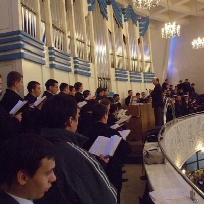8 decembrie: Iaşi: Au fost sfinţiţi 14 diaconi