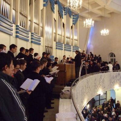 8 decembrie: Iaşi: Au fost sfinţiţi 14 diaconi