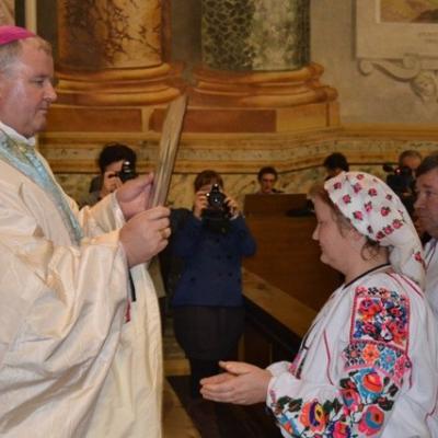 8 decembrie: Roma: Episcopi români prezenţi la comunitatea română