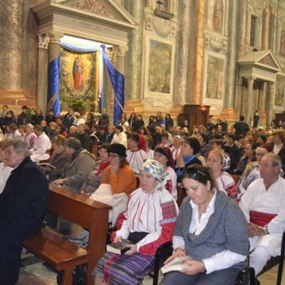 8 decembrie: Roma: Episcopi români prezenţi la comunitatea română