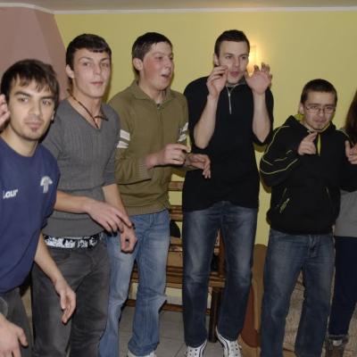 9-11 decembrie: Slănic-Moldova: Campus pentru tineri din Oneşti, Bacău şi Târgu Ocna