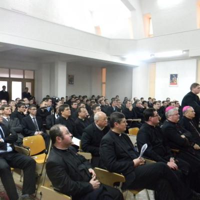 10 decembrie: Iaşi: Simpozion la 60 de ani de la martiriul episcopului Anton Durcovici