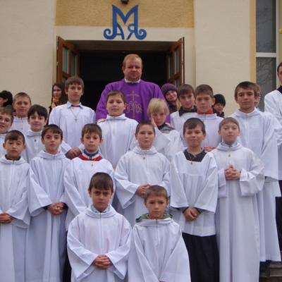11 decembrie: Baraţi: Un nou mandat pentru ministranţi