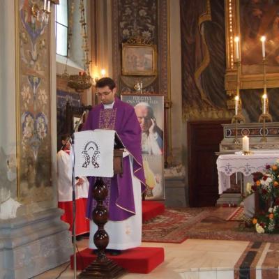 17 decembrie: Iaşi: Ceremonia distribuirii Luminii păcii de la Betleem