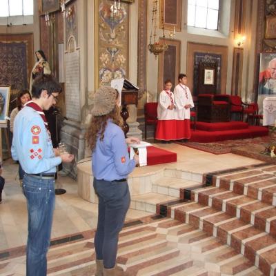 17 decembrie: Iaşi: Ceremonia distribuirii Luminii păcii de la Betleem