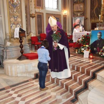 17 decembrie: Iaşi: Ceremonia distribuirii Luminii păcii de la Betleem