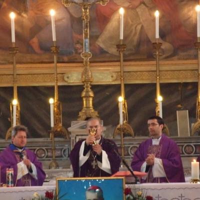 17 decembrie: Iaşi: Ceremonia distribuirii Luminii păcii de la Betleem
