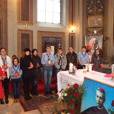 17 decembrie: Iaşi: Ceremonia distribuirii Luminii păcii de la Betleem