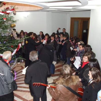 17 decembrie: Iaşi: Ceremonia distribuirii Luminii păcii de la Betleem