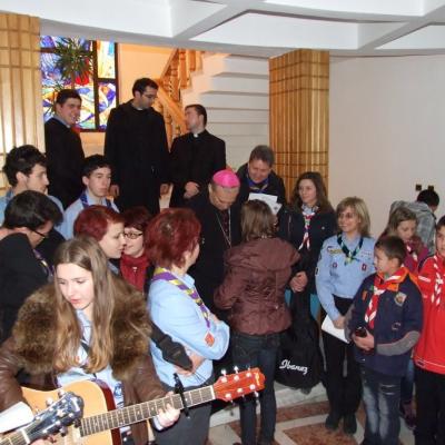 17 decembrie: Iaşi: Ceremonia distribuirii Luminii păcii de la Betleem