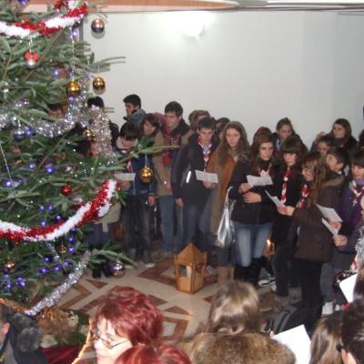 17 decembrie: Iaşi: Ceremonia distribuirii Luminii păcii de la Betleem