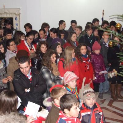 17 decembrie: Iaşi: Ceremonia distribuirii Luminii păcii de la Betleem