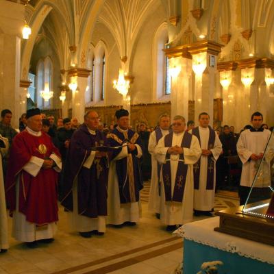 18-21 decembrie: Oituz: Peregrinatio Mariae şi misiuni populare