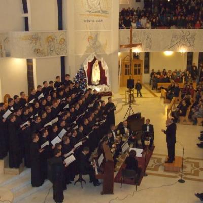 18 decembrie: Iaşi: Concert de colinde al corului ITRC în catedrala "Sfânta Fecioară Maria, Regină"