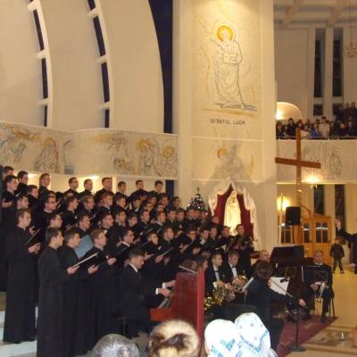 18 decembrie: Iaşi: Concert de colinde al corului ITRC în catedrala "Sfânta Fecioară Maria, Regină"