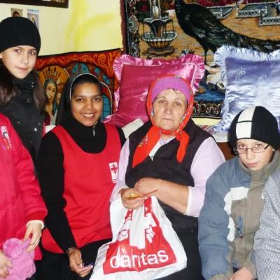 21 decembrie: Oţeleni: Dumnezeu e cu noi şi ne iubeşte